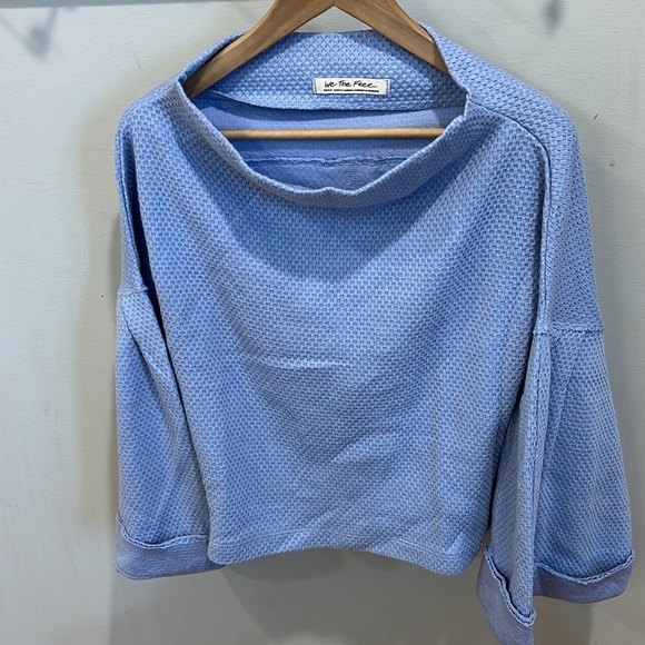 Free People Bunny Tee Knit Pullover in Blue Moon‎ Quartz Bell Sleeves Size Small - Picture 4 of 9